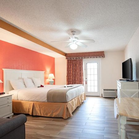 Island Sun Inn & Suites - Venice, Florida Historic Downtown & Beach Getaway Extérieur photo